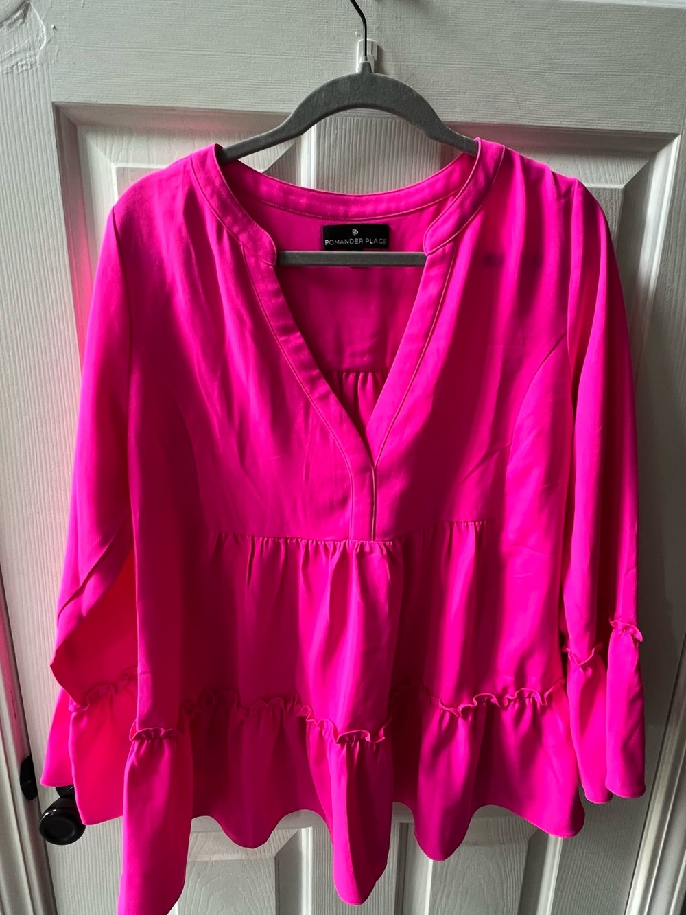 Tuckernuck Pomander Place hot pink blouse, XL EUC